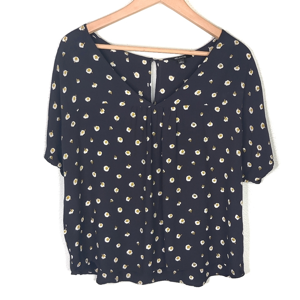 Madwell Rhyme Top in Daisy Dots